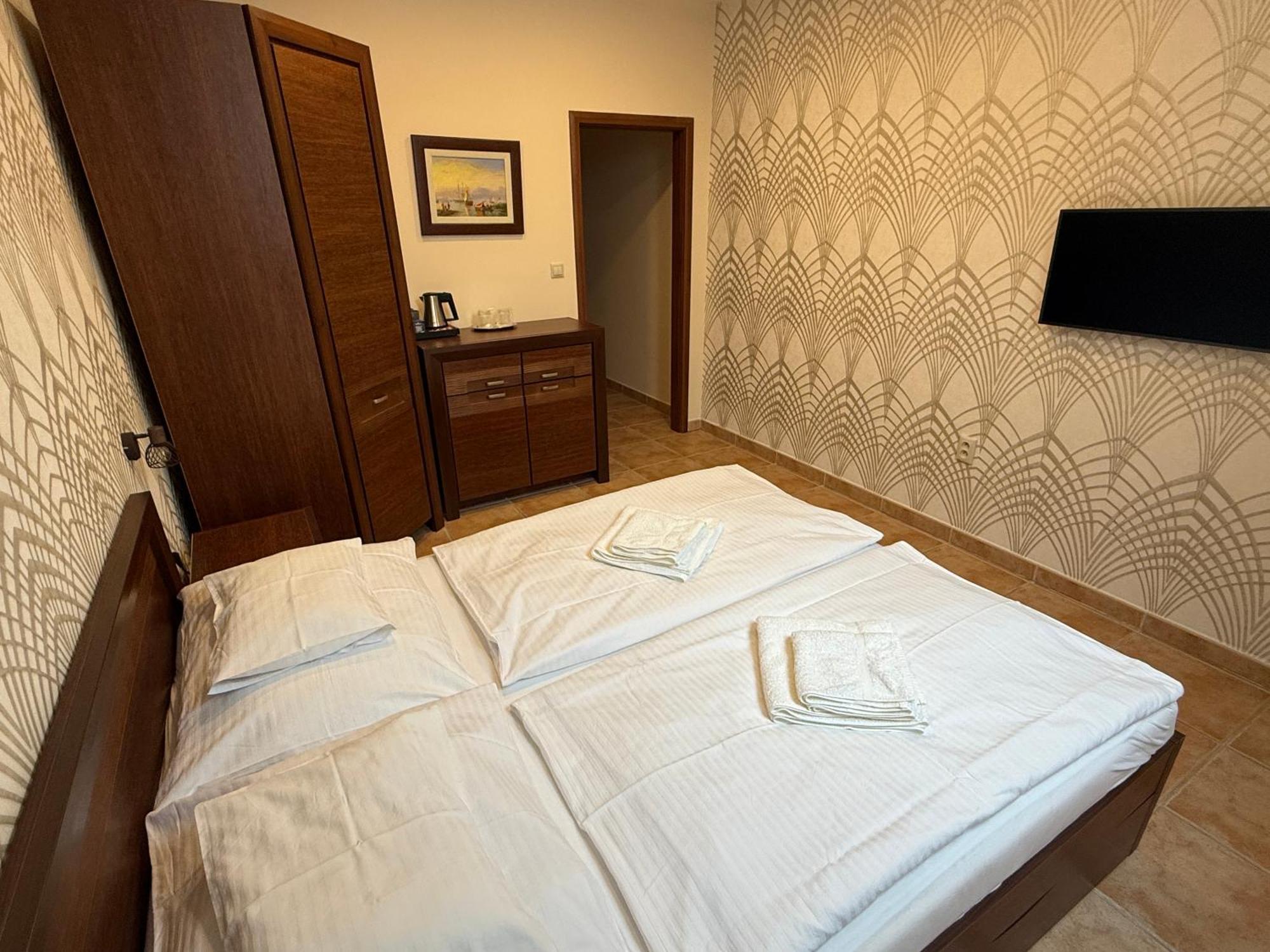 Spa & Wellness Hotel Orchidea Velky Meder Ngoại thất bức ảnh
